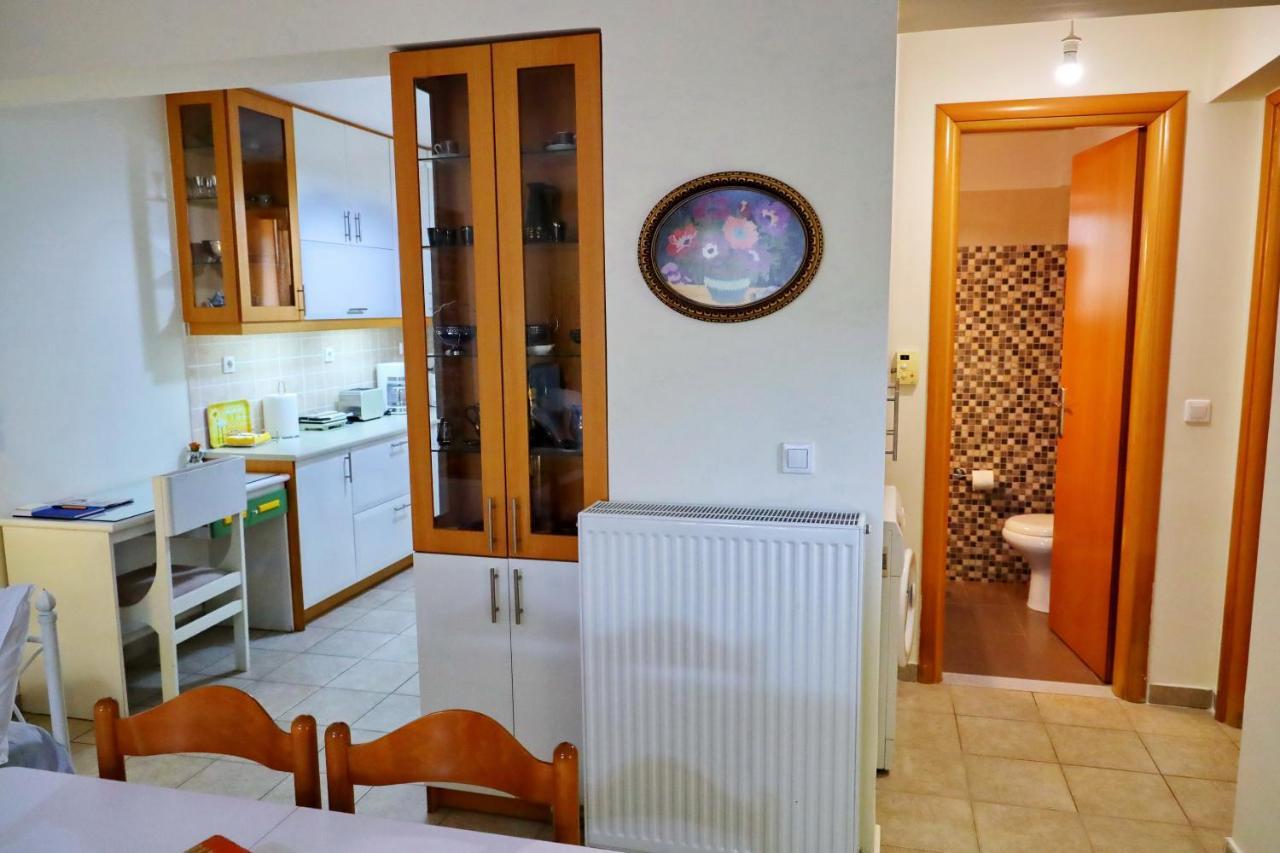 Fou'S Apartment นาฟปาคตอส ภายนอก รูปภาพ