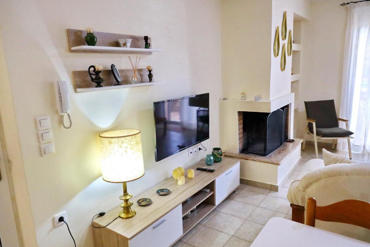 Fou'S Apartment นาฟปาคตอส ภายนอก รูปภาพ